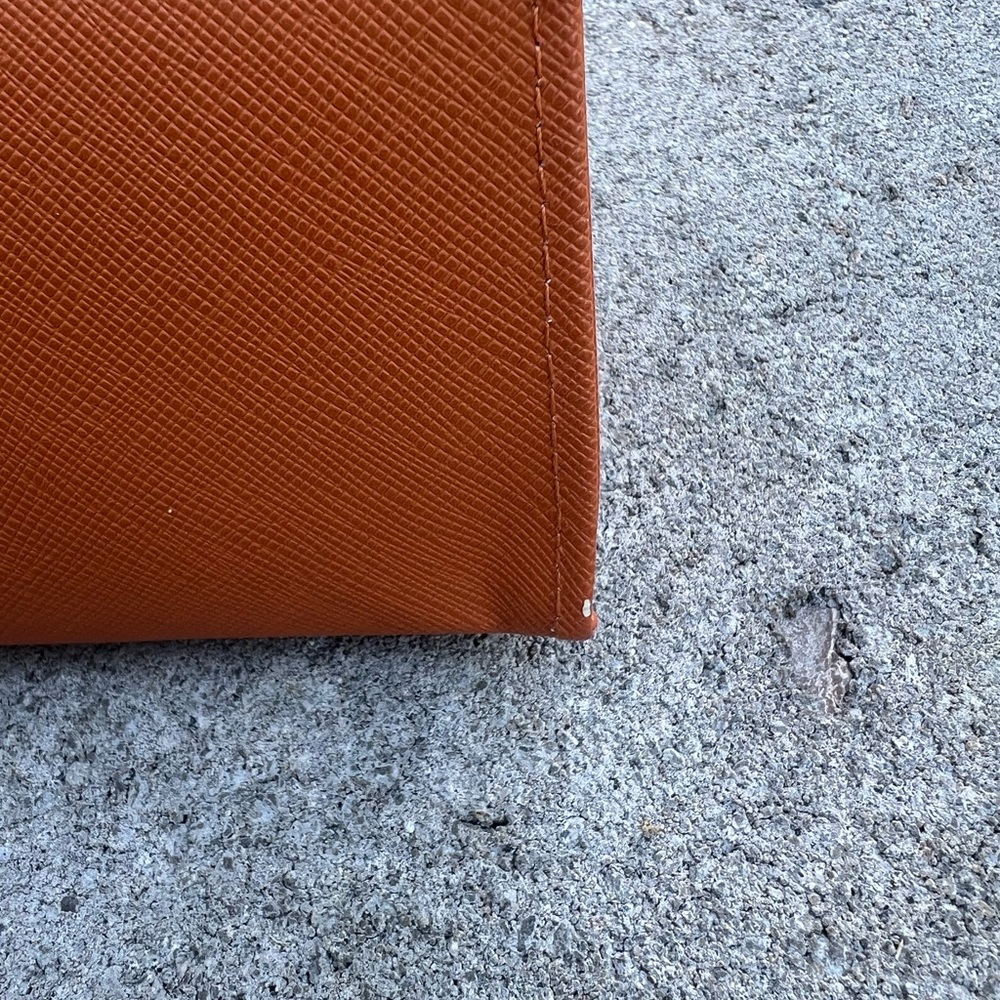 Tory Burch Orange Sunglass Case with Gold Logo - Picture 3 of 3